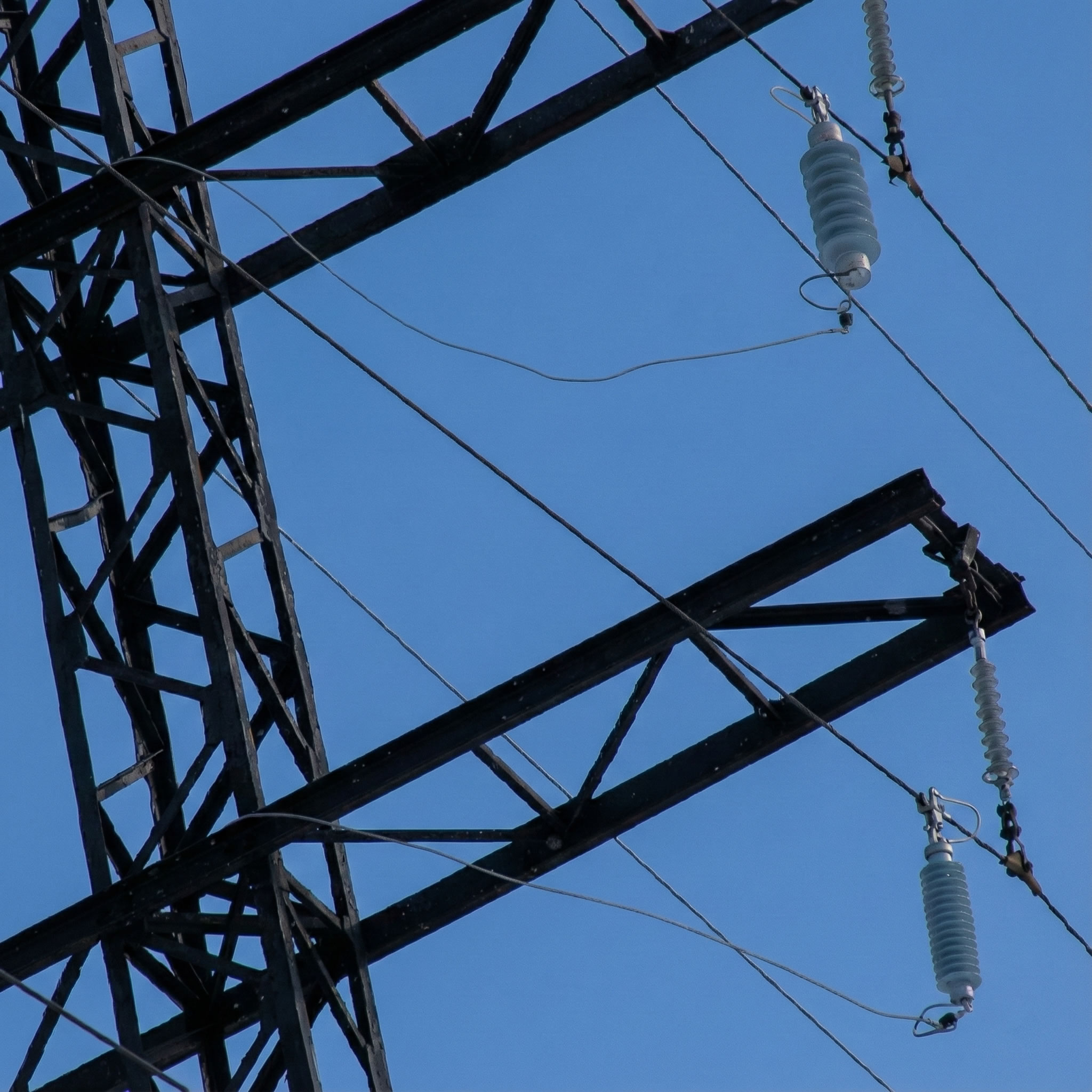 O que são Sistemas de Distribuição e por que eles precisam de proteção